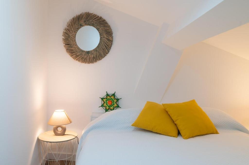 Quarto com decoração em palhinha